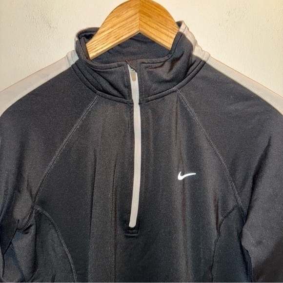 Nike Black and White Half-Zip Pullover - Picture 3 of 7